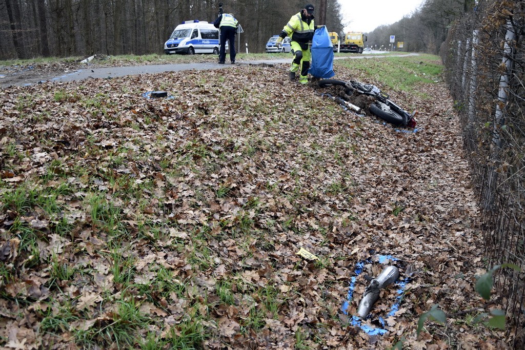 Schwerer VU Krad Pkw Koeln Porz Eil Grengeler Mauspfad P175.JPG - Miklos Laubert